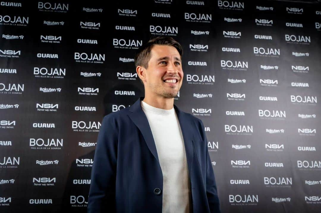 ボージャン・クルキッチのインスタグラム：「Una nit d’estrena molt especial. Moltes gràcies a tots els que vau omplir la sala Phenomena de Barcelona per veure la première del meu documental ‘Bojan, más allá de la sonrisa’, produït per @wearensn. Inoblidable! 🎬  Ja el podeu veure a @rakutentv_es  ·  Una noche de estreno muy especial. Muchas gracias a todos los que llenasteis la sala Phenomena de Barcelona para ver la premiere de mi documental ‘Bojan, más allá de la sonrisa’, producido por @wearensn. ¡Inolvidable! 🎬  Ya podéis disfrutar del documental en @rakutentv_es」