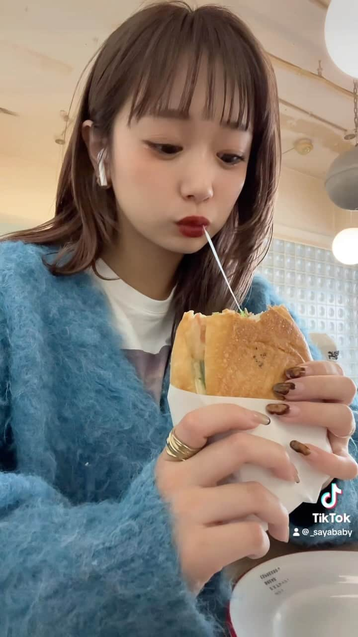 さやべびのインスタグラム：「ただ美味しいパンを食す🥪 ・  #パンとエスプレッソと   #日常 #vlog」