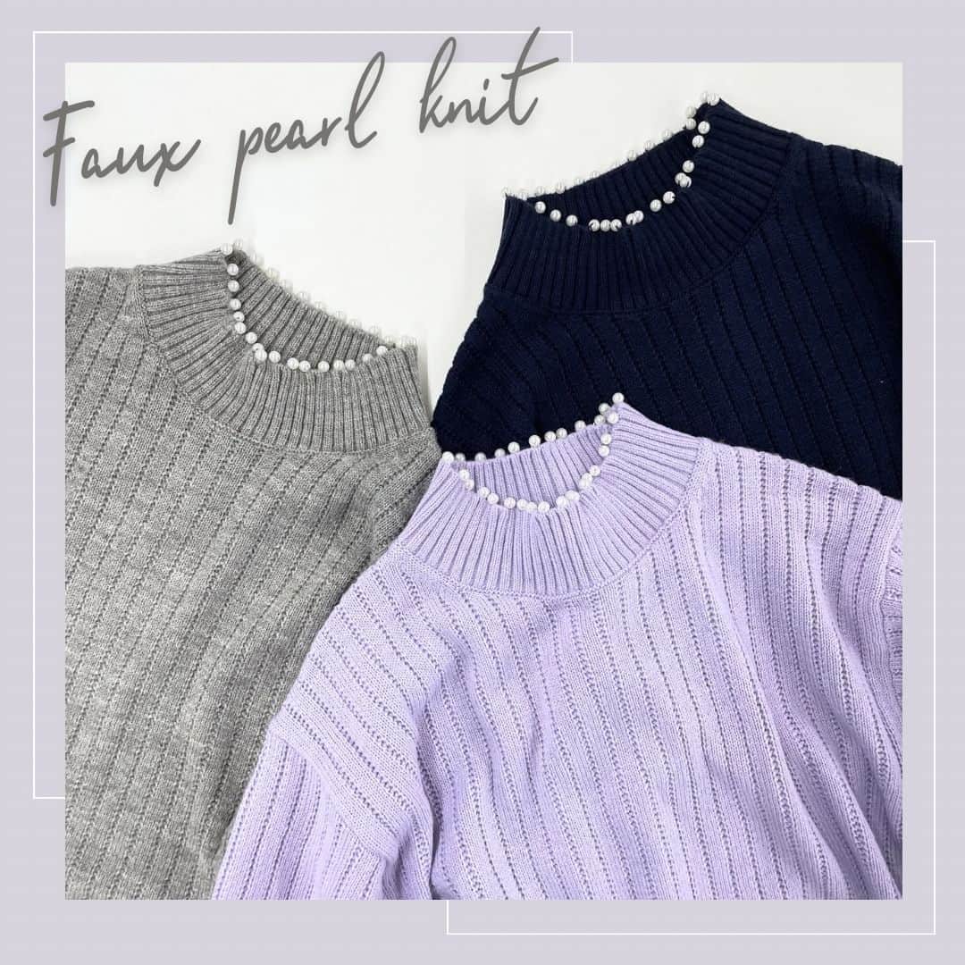 のインスタグラム：「｜着映えKNIT｜  冬コーデを華やかにしてくれる 『着映えニット』をご紹介します。  柔かく肌触りのよい素材を使用した ハイネックニット。 衿ぐりに施したフェイクパールが 華やかなアクセントになっています。  - 商品詳細 - パール調ハイネックニット No.101-17534｜¥14,960(taxin)  ▼プロフィール@reflect_kobe_officialより、 公式サイトページにリンク頂けます。  #reflect #リフレクト」