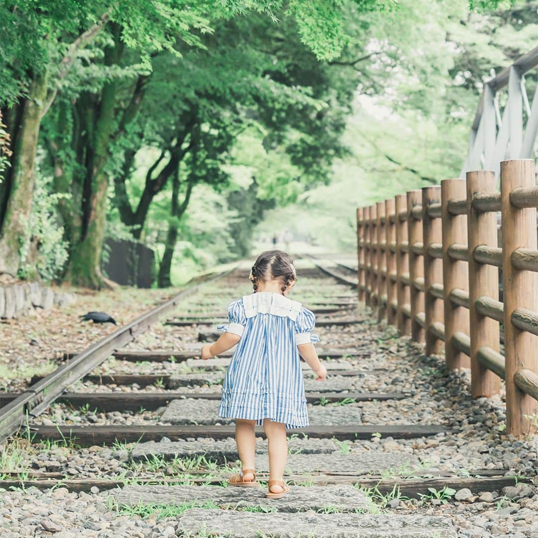 otowa (フォトワ)さんのインスタグラム写真 - (otowa (フォトワ)Instagram)「【素敵だなと思ったら👶（赤ちゃん）で教えて下さい✨】  @fotowa.jp　←他のマタニティ投稿はこちらから👪 ・ 皆さんはマタニティフォト撮りましたか？ セルフで撮る方も多いかなと思いますが、 今日はプロに撮ってもらうとどんな雰囲気なのか、 実際の体験者の方の口コミをご紹介♪ ・ 不安とわくわくでいっぱいのマタニティ期間、 その日その時しかない瞬間を 特別な撮影で一緒に楽しんでみませんか？ ・ おなかの赤ちゃんとの初めての記念写真、 思い出に残りますよね💖  ---------------------------------------------------  「fotowa」はお子さまやご家族の記念写真を全国どこでも出張で撮影するサービスです🌟   公式Instagramアカウントでは、子ども・家族撮影に関する様々なお役立ち情報を 発信しています！ みなさまが撮影したお子さまのお気に入りのお写真は 「 #子育てグラマー 」をつけて投稿してくださいね📷   ご質問・お問い合わせはfotowa公式サイトからお願いします ✍🏻  ---------------------------------------------------  #fotowa #フォトワ #出張撮影 #マタニティ記録 #マタニティフォト #セルフマタニティフォト #マタニティフォト撮影 #出産準備 #令和4年ベビー #記念日フォト #初マタ #初マタ記録 #マタニティコーデ #妊婦コーデ #マタニティペイント #ベリーペイント #ボディーシール #エコー写真 #おうちスタジオ #妊娠生活 #出産準備リスト #お腹の記録 #妊娠記録 #プレママ #妊娠初期 #妊娠中期 #妊娠後期 #妊娠中」11月3日 21時03分 - fotowa.jp