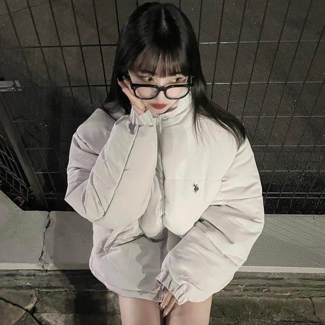 河﨑莉奈のインスタグラム：「패딩🩶  @wego_zozo @wego_zozo_mens　  #WEGO #ウィゴー #ZOZOTOWN　 #ZOZOTOWN購入品　 #USPOLO #USPOLOASSN」