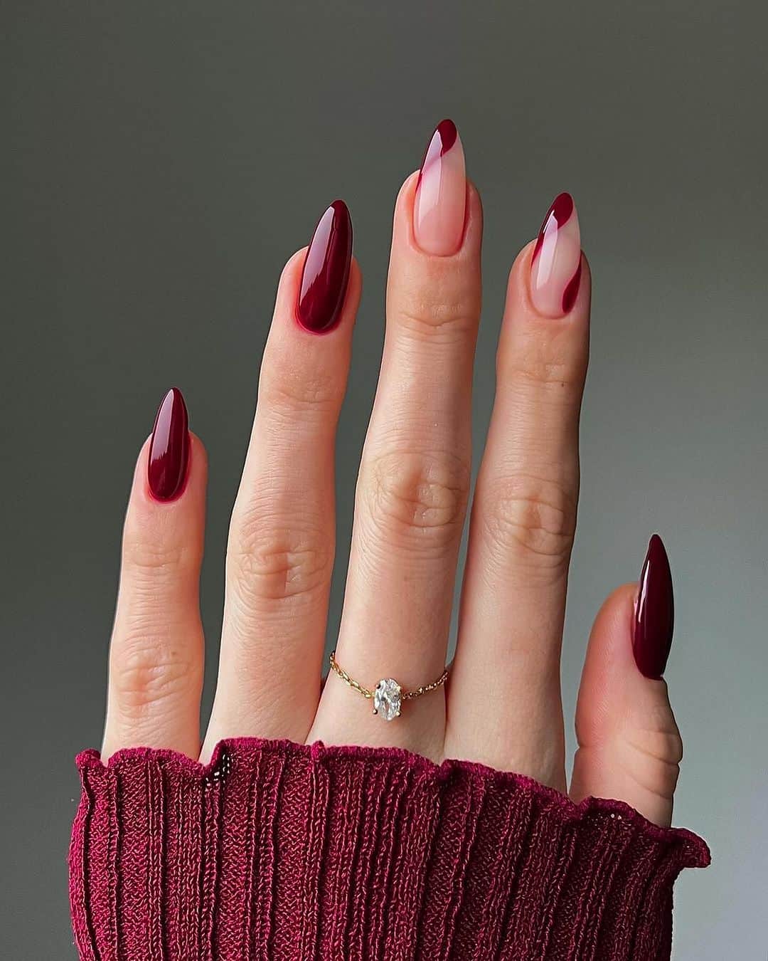 OOTD Magazineのインスタグラム：「Fall nails inspo ✨ cc: @thehotblend  ✨ Shop our Lightroom photo or video presets via link in bio」