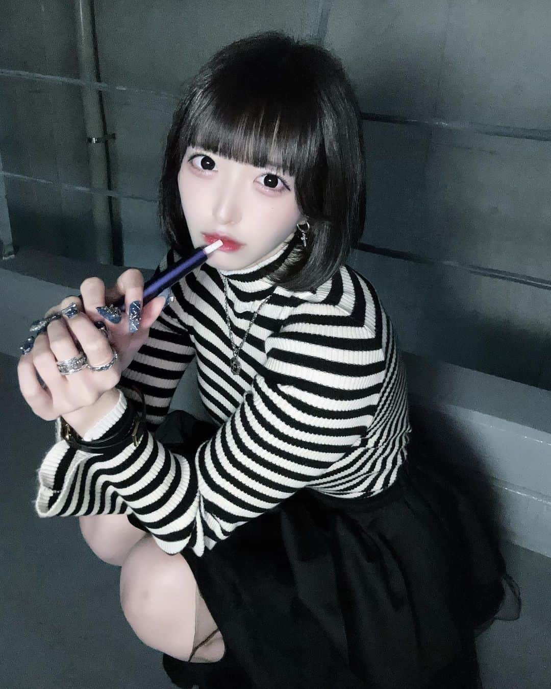 相笠萌のインスタグラム：「❤︎🚬」