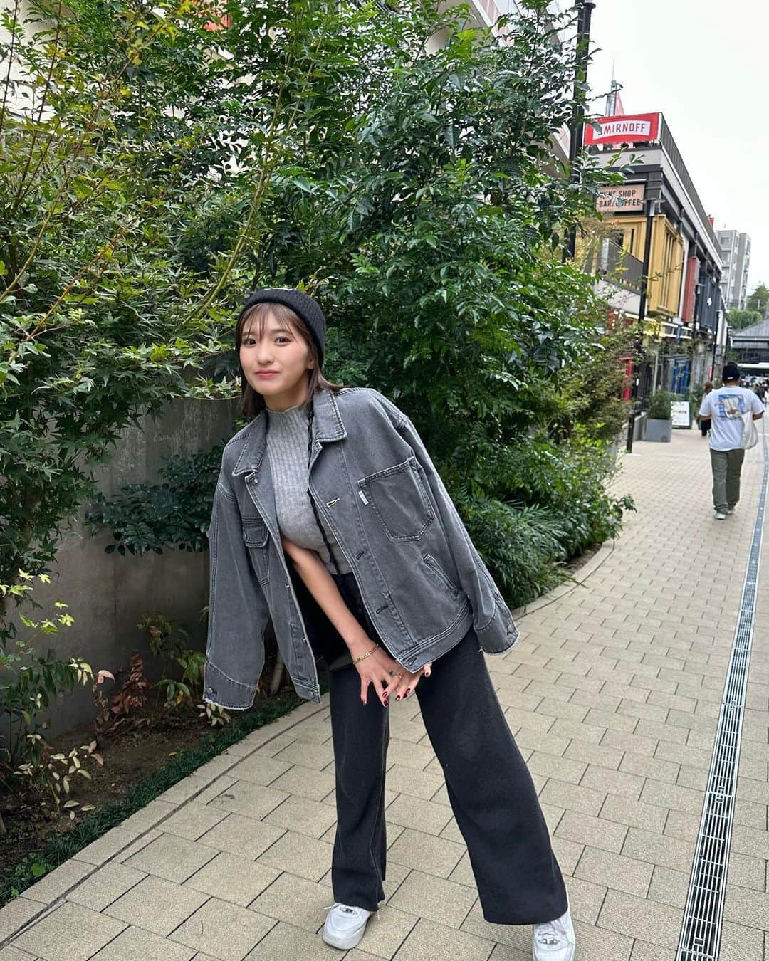 のインスタグラム：「11月もよろしくね〜♪  私がずっと待ちに待ってた事が遂に...皆さん楽しみにまってて只今準備中🧏🏽‍♀️🧡 こないだの下北ぷらぷらした日の事🌤️  三連休は夏日続きだって〜✨✨ 皆良い連休をお過ごしあれ🙌🏼🧡」