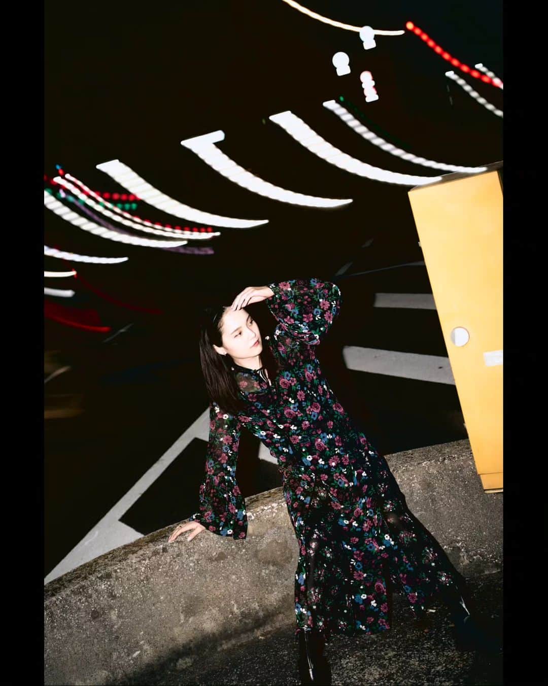 柚木渚さんのインスタグラム写真 - (柚木渚Instagram)「カメラ散歩したい📸 ⁡⁡ ⁡⁡⁡⁡photo @kawanoharuto__  make @nao.11_10 ⁡⁡ ⁡⁡⁡ ⁡#作品撮り #撮影 #photography #portraitphotography #portrait #ポートレート #夜撮影 #夜散歩」11月3日 21時34分 - nagisa_yuzuki