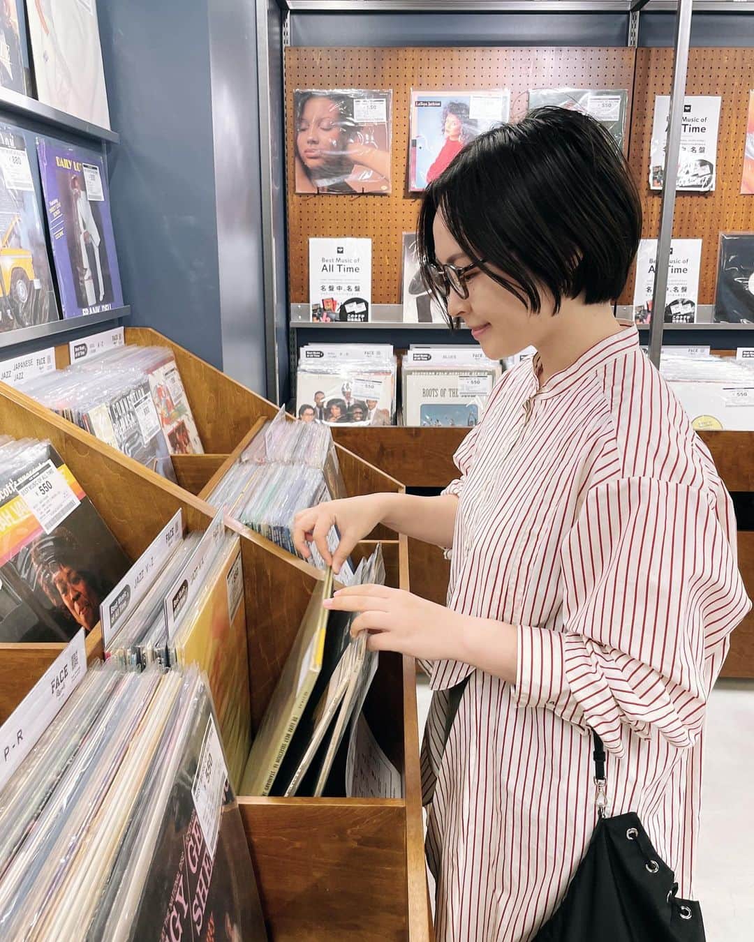 のインスタグラム：「【文化の日】  心に余裕を😌🪽  #ifiaintgotyou」