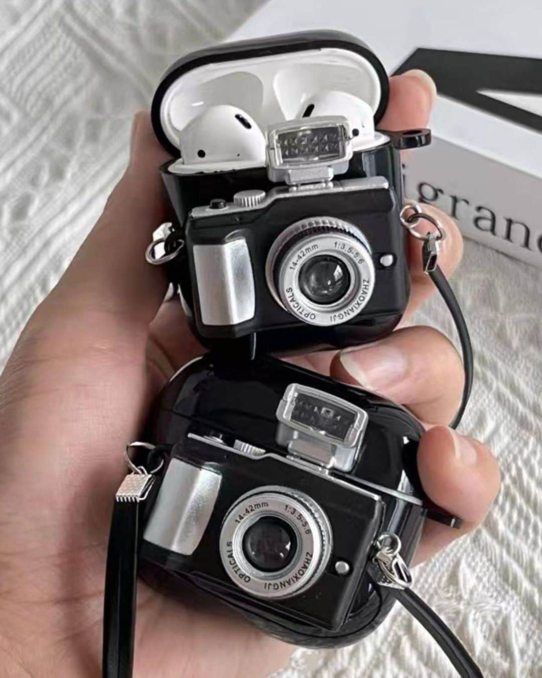 SHEINのインスタグラム：「We're making the case for cute tech accessories, because your earbuds deserve to dress up, too! 📸🐆🤍 Which design is music to your ears? 🎶👇   🔎14481227 11459231 12298289   #SHEIN #SHEINforAll #SHEINstyle #fashion #chic #saveinstyle」