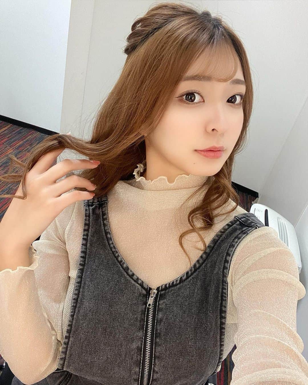 原満莉菜さんのインスタグラム写真 - (原満莉菜Instagram)「ABEMA『クロちゃんとクルーちゃん2nd』#30 ご視聴ありがとうございました📺🚤  最後的中したけどやっぱりまだビリザワでした🤣 視聴者投票、投票してくれた方ありがとうございました🥺  ビリでも毎回楽しいクロクル☺️ また来月も見てね〜♩」11月3日 21時37分 - marina_serizawa