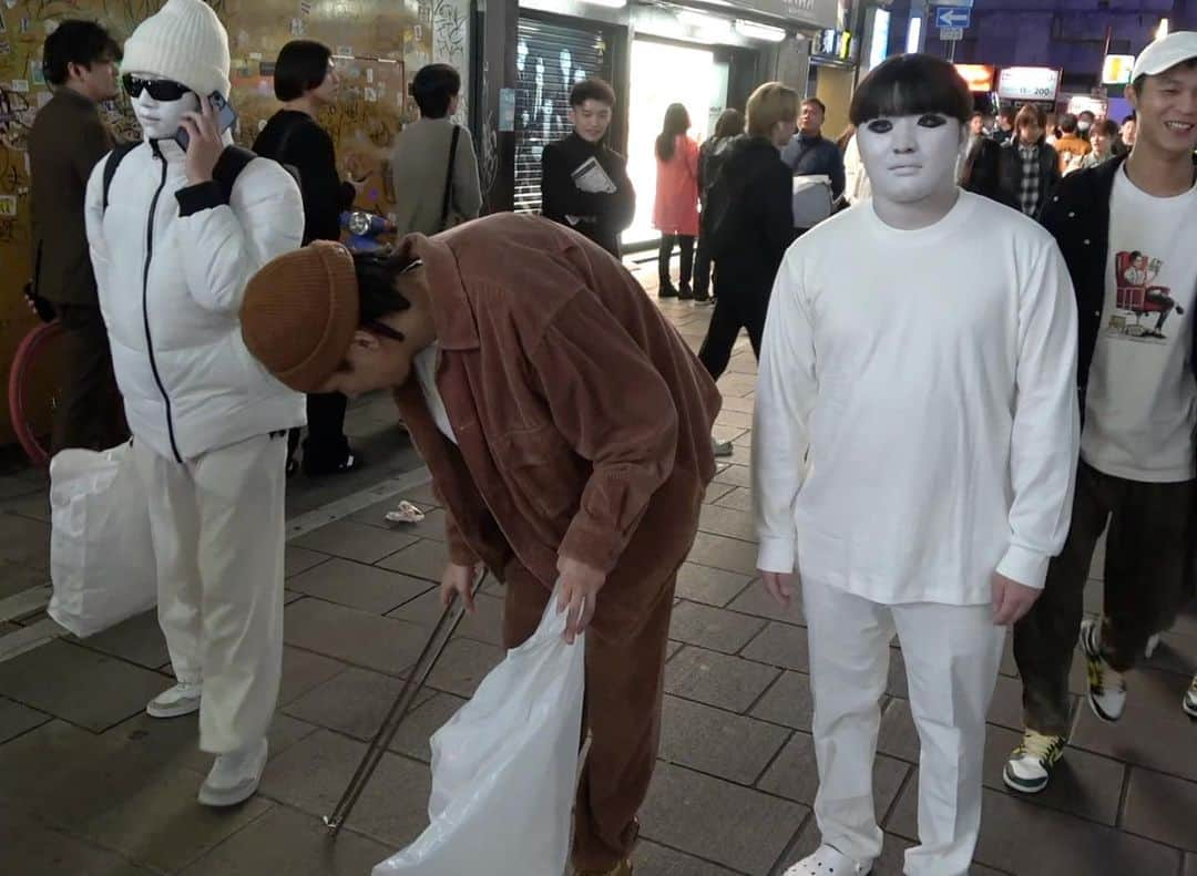 がーどまんさんのインスタグラム写真 - (がーどまんInstagram)「今年のハロウィンはトシオ君でした。 来年はなんのコスプレみたい？笑😆」11月3日 21時38分 - gardman556