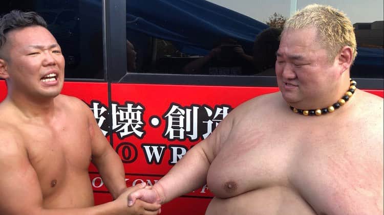 浜亮太のインスタグラム：「栃木プロレスに御来場頂き有り難うございました！  俺と朱鷺の相撲魂はこのままでは終わらない！  NEXT‼️  #浜亮太  #朱鷺裕基  #栃木プロレス」