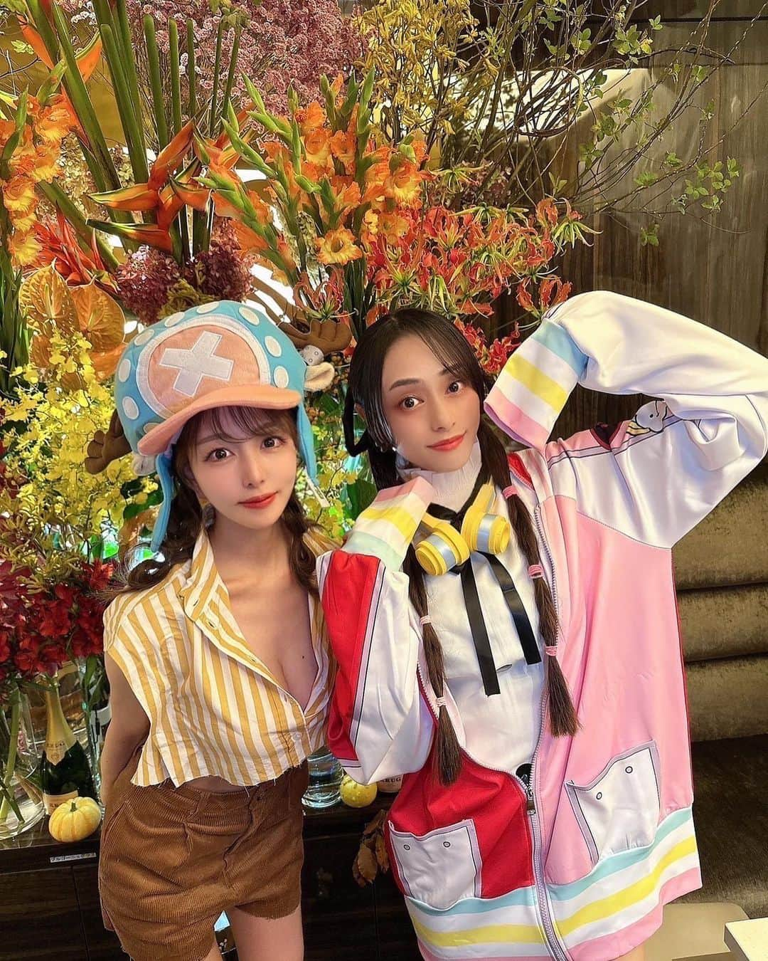 桜井みづき（キャバ嬢）さんのインスタグラム写真 - (桜井みづき（キャバ嬢）Instagram)「ハロウィン🎃❤️  お店バタバタで今年は全然みんなと写真撮れなかった😭  みんな可愛くてどこ見ても目が幸せだった🕊🩵 ハロウィンの日ジャングルめっちゃおすすめです💗  4枚目が黒服仮装ランキングで個人的優勝🏆➡️➡️」11月3日 21時47分 - smzk0227