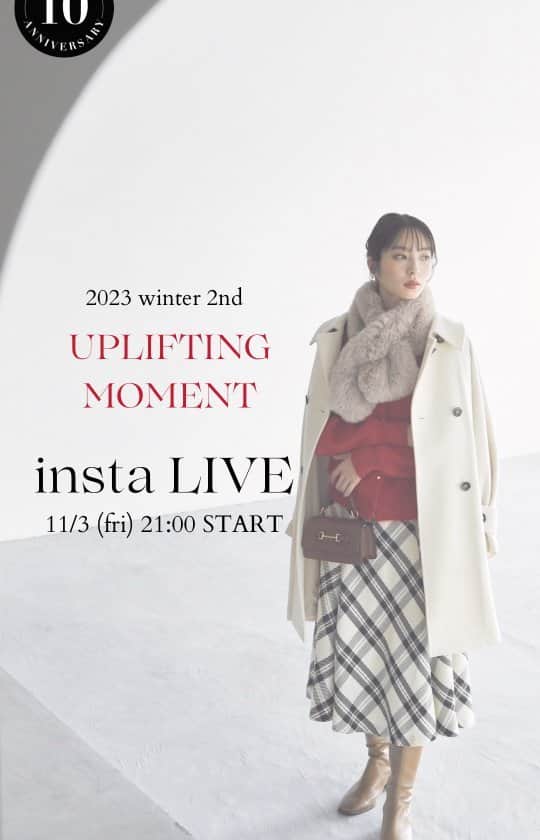 Andemiu(アンデミュウ) のインスタグラム：「11.03(fri) 21:00 Insta LIVE🎥冬の新作ご紹介 @金沢フォーラス  今週入荷の冬のおすすめ新作アイテムをAndemiuスタッフが実際に着て着用感や着回しをご紹介致します。  maya 165cm riri 170cm  フォーカスアイテム  アンゴラ2WAYカーディガン ¥9,900（tax in）#704351 . カルゼミディフレアスカート ¥9,900（tax in）#987311 . アソートPコート ¥25,300（tax in）#965876 . ラクーン2wayニット ¥11,000（tax in）#199509 . Fファーティペット ¥5,500（tax in）#966427 . スウェードジップIラインスカート ¥9,900（tax in）#975280 . サイドプリーツワンピース ¥12,100（tax in）#979177 . リバーシブルファーコート ¥24,200（tax in）#962679 . オパールフラワーワンピース ¥14,300（tax in）#988352 . ラクーンカーディガン ¥12,100（tax in）  ↓ ¥11,000（tax in）#199511 . シャギーファーハット ¥4,400（tax in）#961627  🔗@andemiu_official のトップURLからぜひチェックしてみて下さい  #andemiu #アンデミュウ #フェミニン #大人フェミニン #大人コーデ #winter #冬 #冬コーデ #アウター #アウターコーデ #コート #ウールコート」