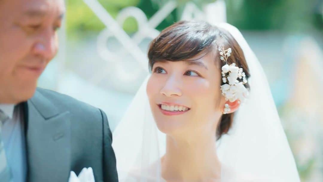 中田絢千のインスタグラム：「😉 ロート クリニカル抗菌（目薬） CM 「緊急ものもらい」篇に出演しています。  監督は田中聡さん。共演は岩谷健司さん。 たくさん笑わせていただいた現場、楽しゅうございました💫  みてね！  https://youtu.be/S-eTBAQPH70?si=5ndcKEPVDpijKToO #ロート#クリニカル抗菌」