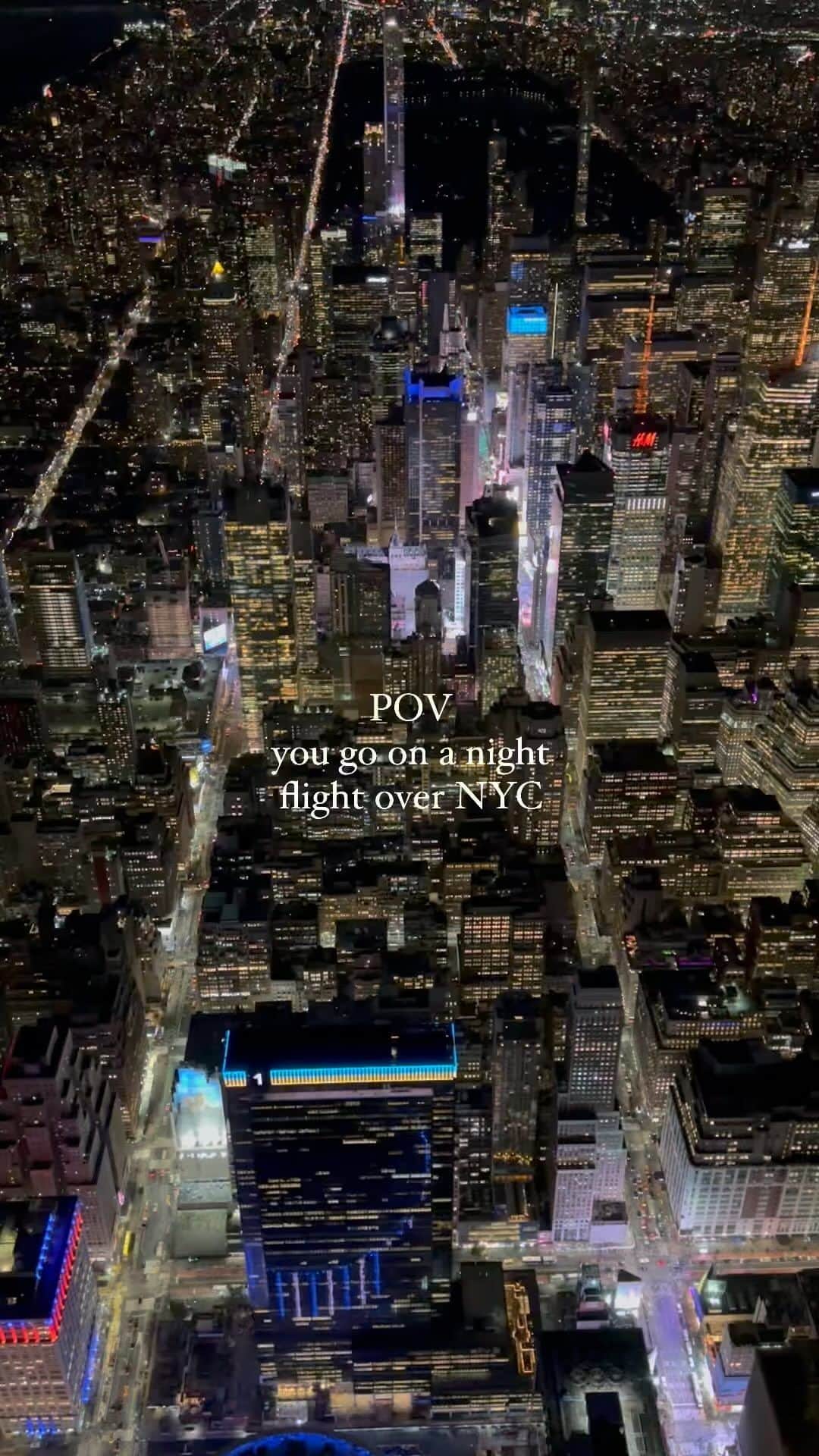 nyonairのインスタグラム：「Night flights are ✨magical ✨   #reels #reels #nightflights #nyonair #helicopter #nyc」