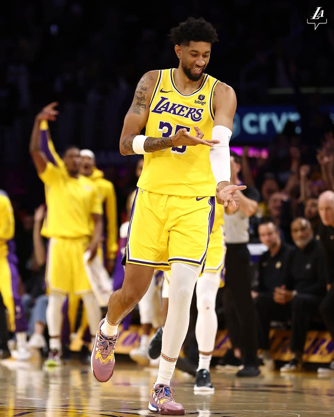 のインスタグラム：「Comeback dub in overtime: play that back 🎥」