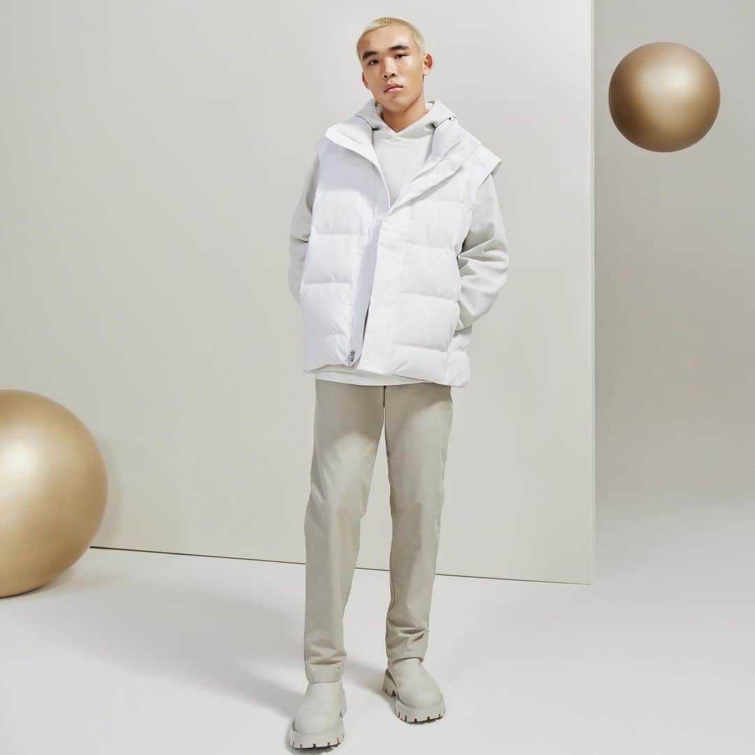 lululemonさんのインスタグラム写真 - (lululemonInstagram)「Looking for presence? You’re getting warmer. Wrap up the moment with our Winter Whites collection. Link in bio to shop.」11月4日 8時37分 - lululemon