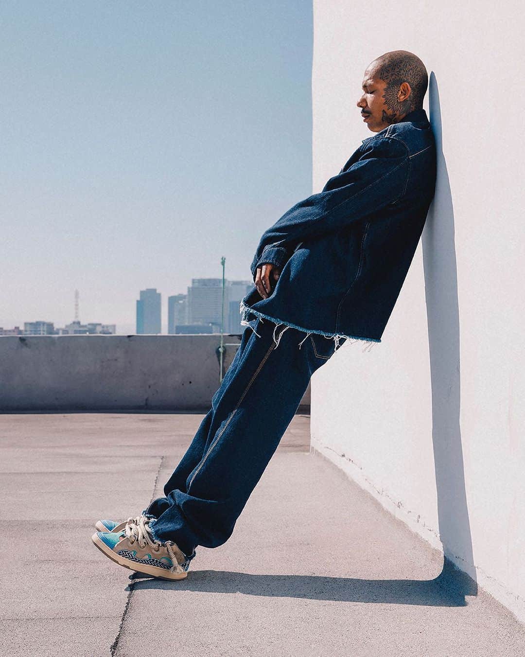 ランバンのインスタグラム：「The LANVIN CURB by SURGEON   French elegance and authentic streetwear style merge. A new drop of LANVIN x SURGEON by Dominic Ciambrone is fresh online and at select locations.    A second chance to cop a collectible.   #LANVINxSURGEON」