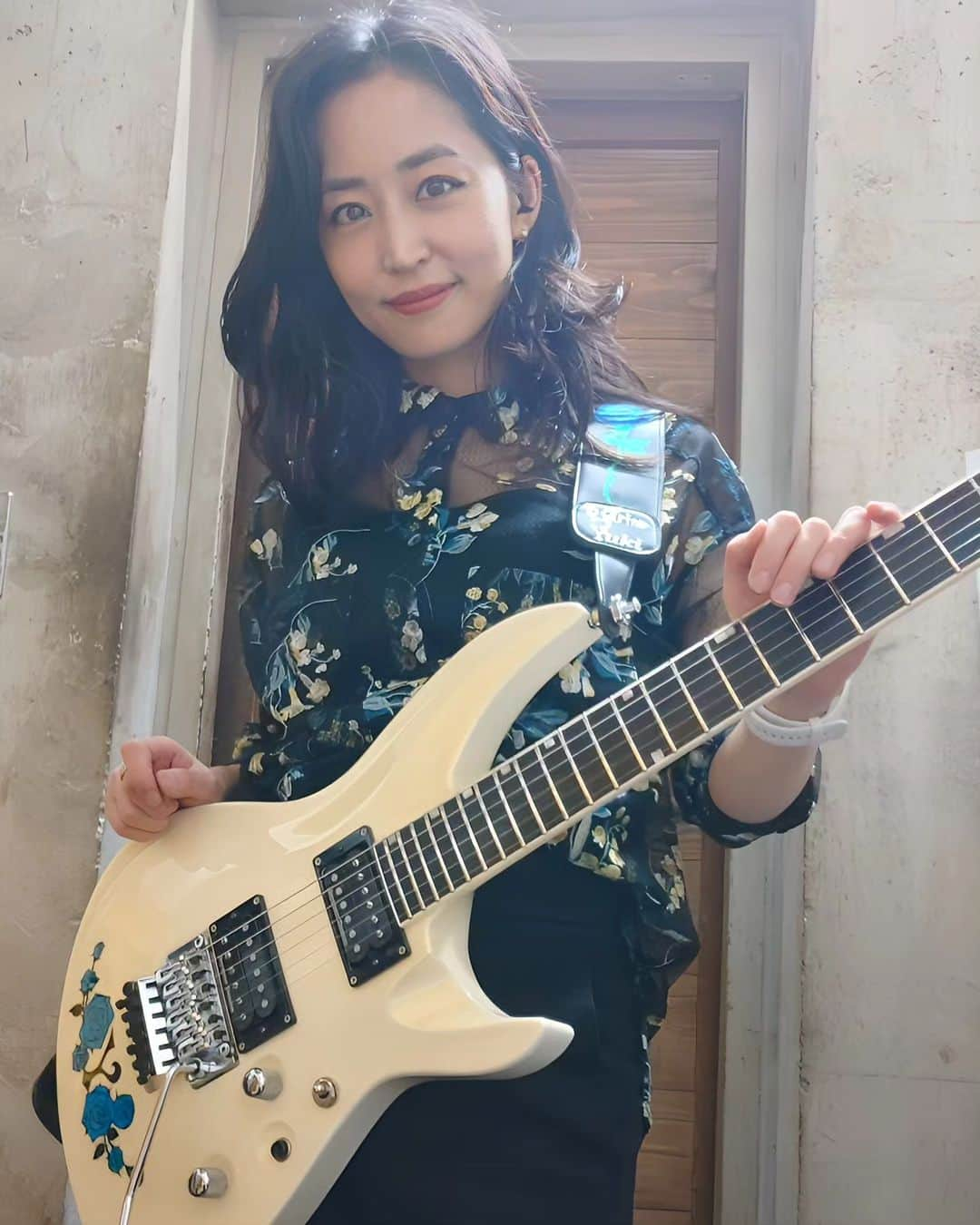 Yukiさんのインスタグラム写真 - (YukiInstagram)「Thank you! Osaka!🤘🏻 ご来場ありがとうございました！  #guitar #ESP」11月3日 23時43分 - d_drive_gt_yuki