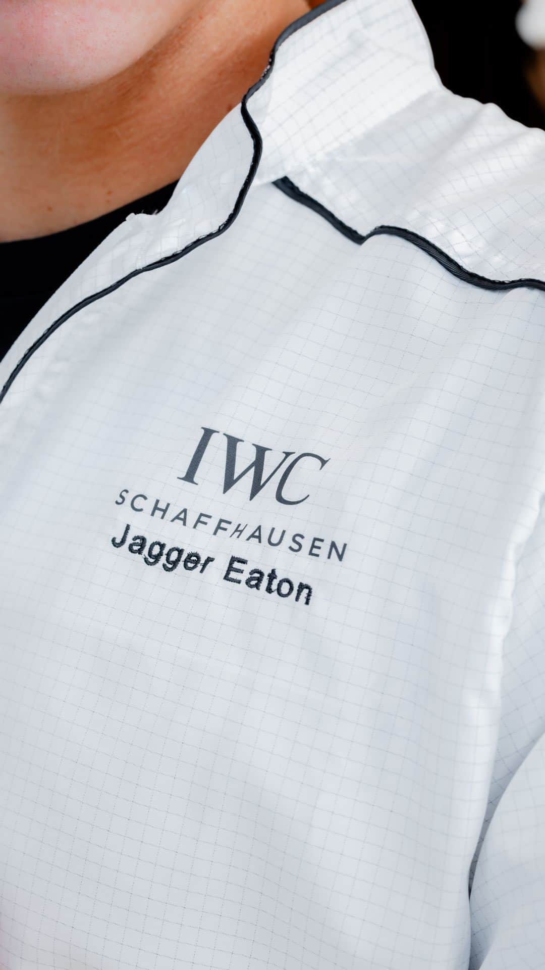 IWCのインスタグラム：「Our newest watchmaker… or is he? Skateboarding superstar @jaggereaton engineers something a little different at the watchmaker’s table.   #IWCwatches I #IWCfamily.」
