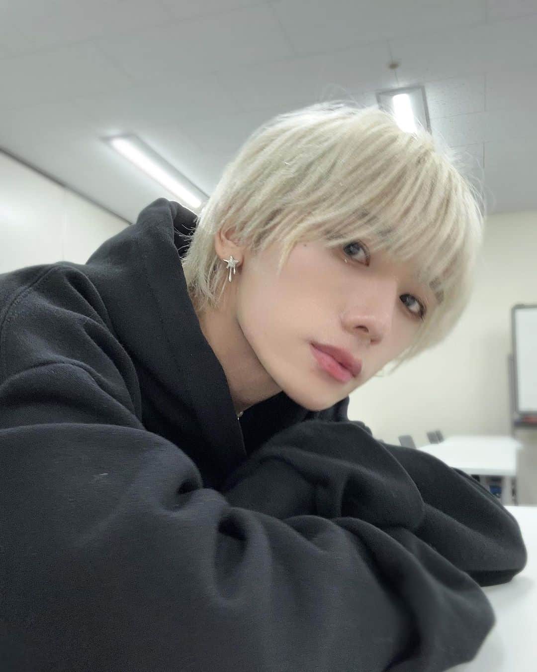 YUYAのインスタグラム：「ツンとデレ」