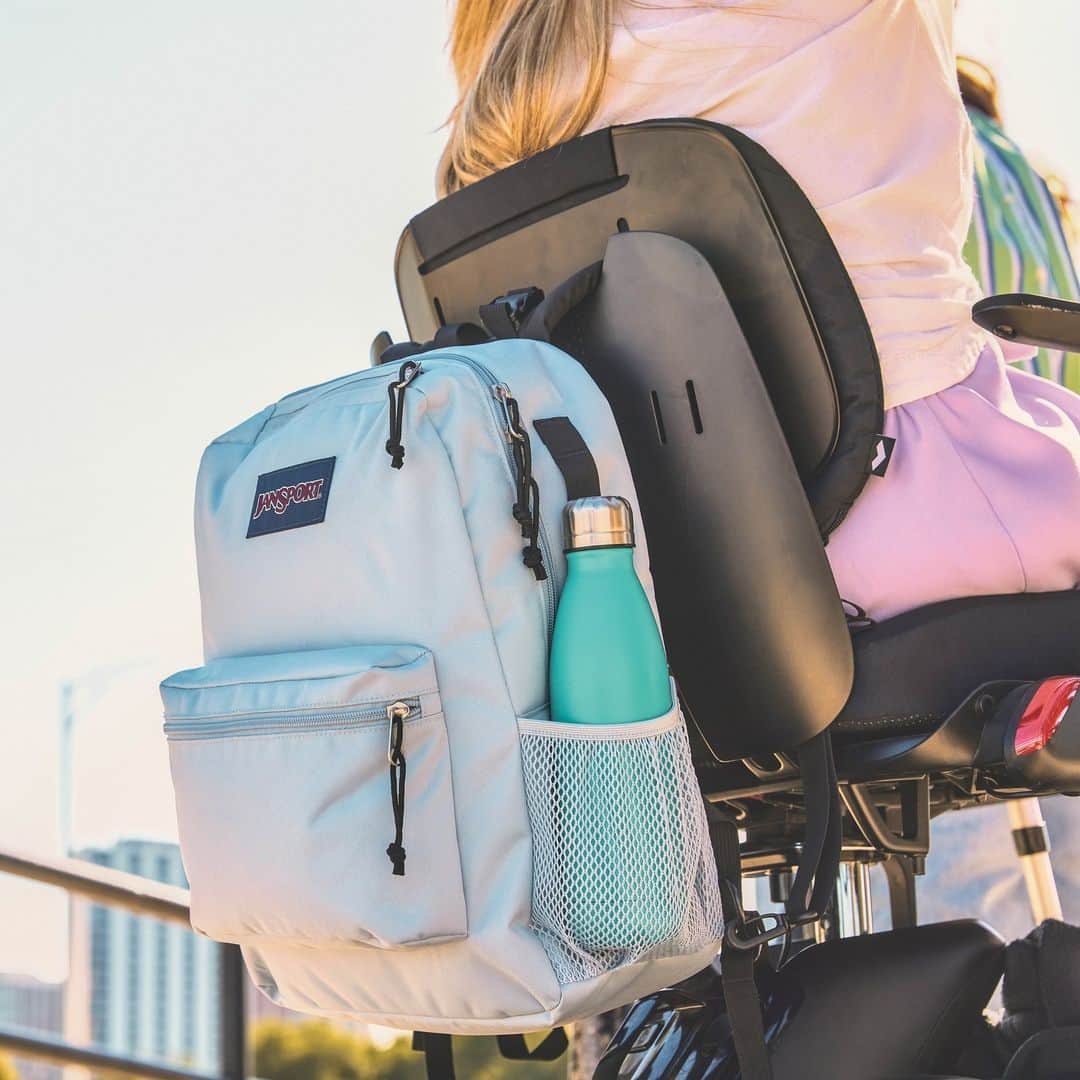 ジャンスポーツのインスタグラム：「All-new colors and prints have arrived to our JanSport Adaptive Collection. #AlwaysWithYou」