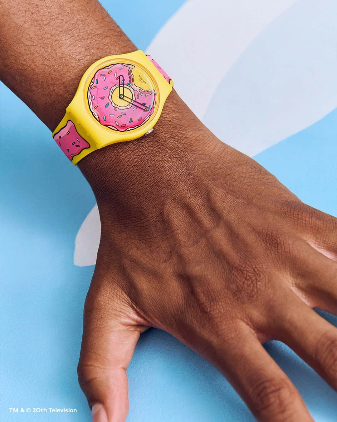 Swatchさんのインスタグラム写真 - (SwatchInstagram)「Add a sprinkle of fun to your wrist for Donut Day! 🍩 #Swatch」11月4日 0時00分 - swatch