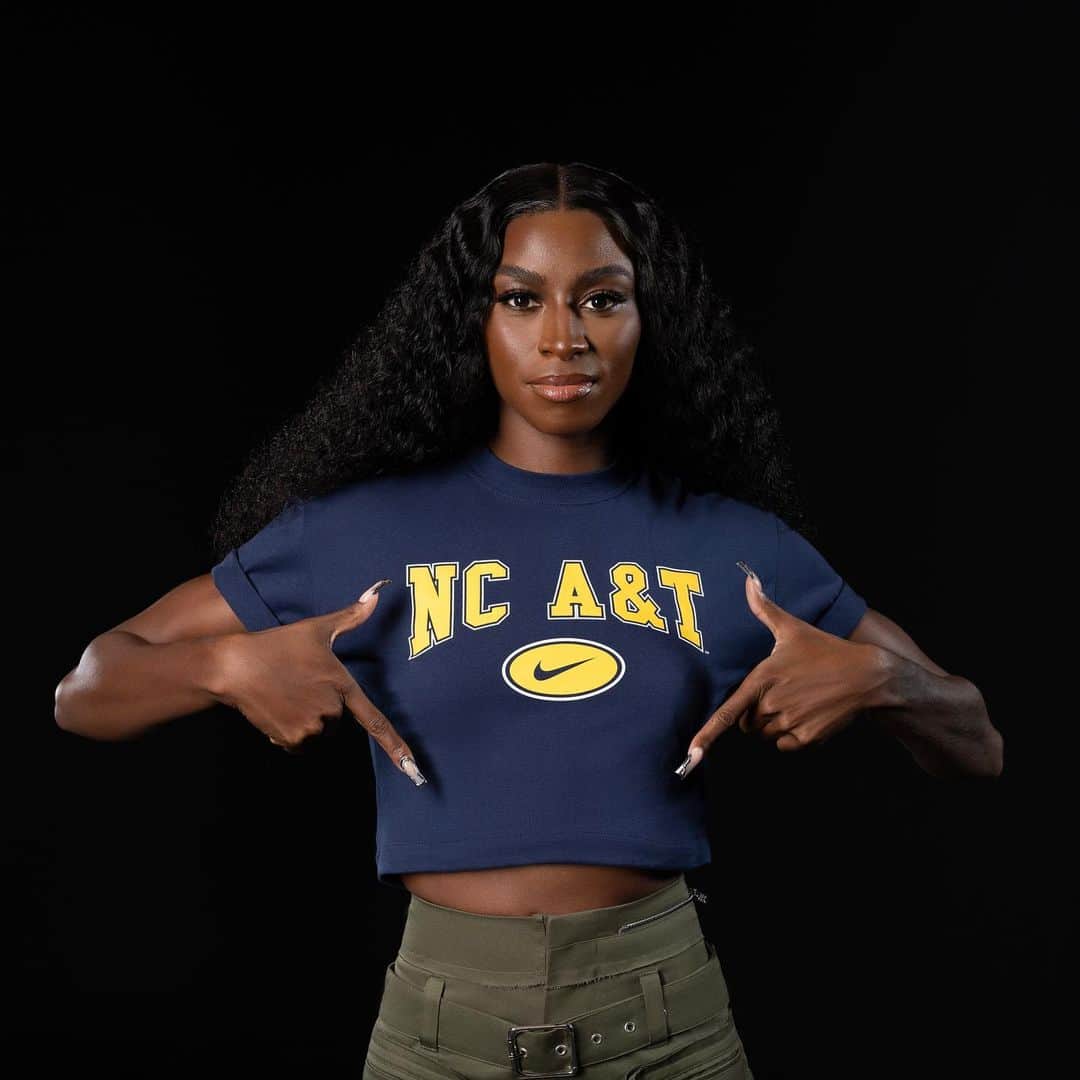 Nike Sportswearさんのインスタグラム写真 - (Nike SportswearInstagram)「For NC A&T’s Kayla White (@kaylaadee_), growing from a “just okay” track athlete into an Olympic medal contender took a lot of hard work…and support from her HBCU.   “Teachers and faculty and staff who don’t even know anything about the sport… they were rooting for me from the moment I stepped into the classroom,” she says. “That mattered.”   Learn how Kayla’s HBCU transformed her into a world class athlete, and shop our new bold Yardrunner’s gear. Only in the Nike App.」11月4日 0時01分 - nikesportswear