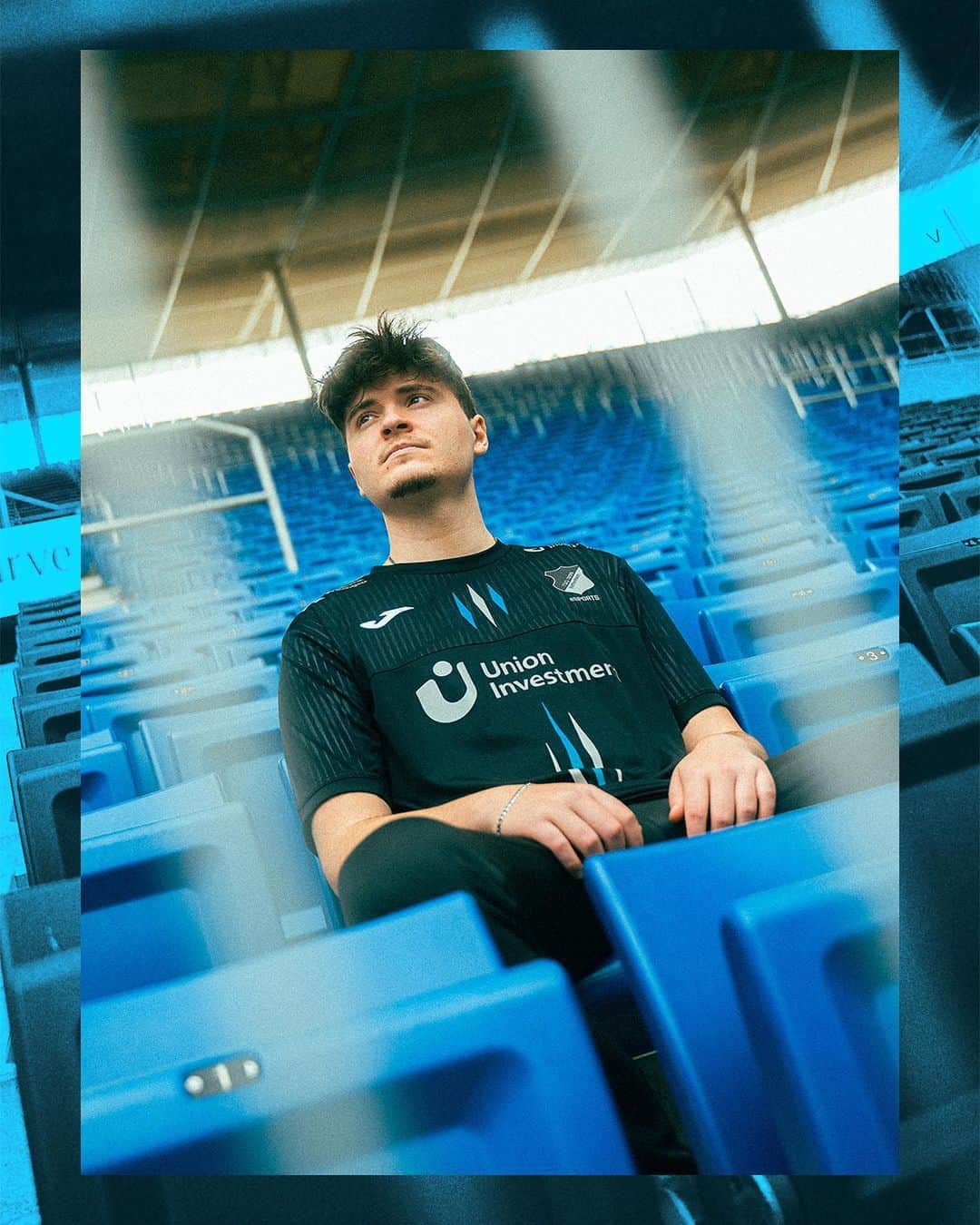 TSG1899ホッフェンハイムさんのインスタグラム写真 - (TSG1899ホッフェンハイムInstagram)「Das neue #TSGeSPORTS Trikot 2023/24 ist da!🔹⚫️🔹  Ab sofort im TSG-Fanshop erhältlich 🛍️🎮  #TSG | #LightUpYourGame」11月4日 0時25分 - tsghoffenheim