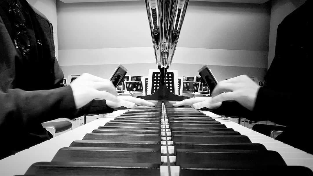 清塚信也のインスタグラム：「#sweetdreams #piano #kiyorinP」