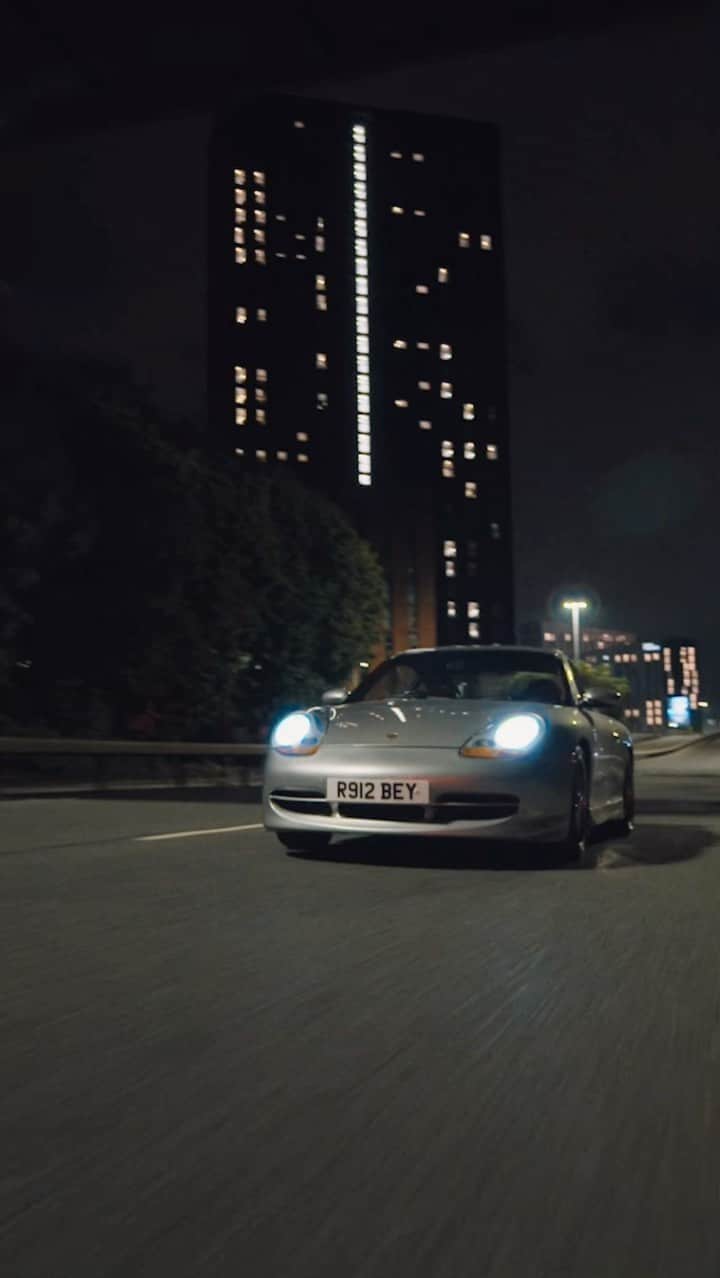 Porscheのインスタグラム：「There’s more to this Porsche 996 than meets the eye. Sporting a fresh set of Fuchs® wheels, British photographer and video producer @justcallmematti sets off on a twisty drive to test his upgraded ride.」