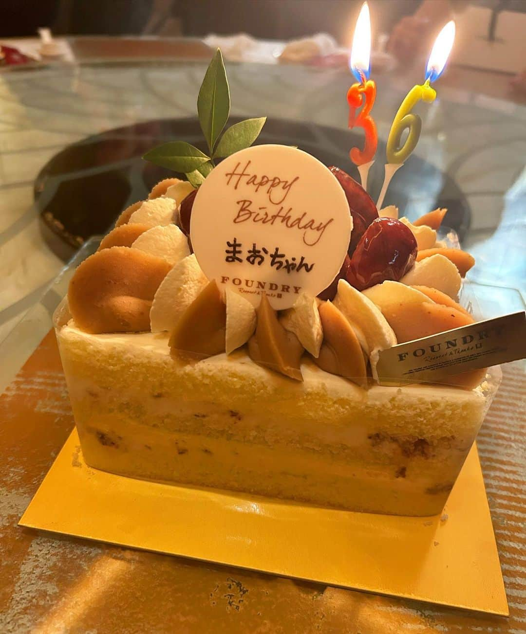 浦田麻緖さんのインスタグラム写真 - (浦田麻緖Instagram)「本日11/4お誕生日を迎えました‼️🎂(◍ ´꒳` )  いくつになったかは、、、バッチリ出ていますが🤣🤣🤣  早いもので36歳😳  東京へ来てちょうど20年...⁉️ 地元奈良より東京に居る方が長くなったようですね😳いやぁ〜早い(σ ᐛ )σ早い!  この36年🤩 沢山の方に出会い、沢山の方に支えられ、今の私がいます‼️  お誕生日前夜も、皆様にお祝いして頂きました🥹 こうやってお祝いして頂ける環境にとても感謝しています🙏✨  ありがとうございます‼️┏○ﾍﾟｺｯ  36歳の私もどうぞよろしくお願い致します🙏✨ いつも私を笑顔で居させてくれる皆様に...感謝でいっぱいです☺️  本当にありがとうございます...❣️    麻緖❁¨̮   #お誕生日  #ありがとう   #ハッピーバースデー  #バースデーケーキ」11月4日 0時47分 - mao.urata