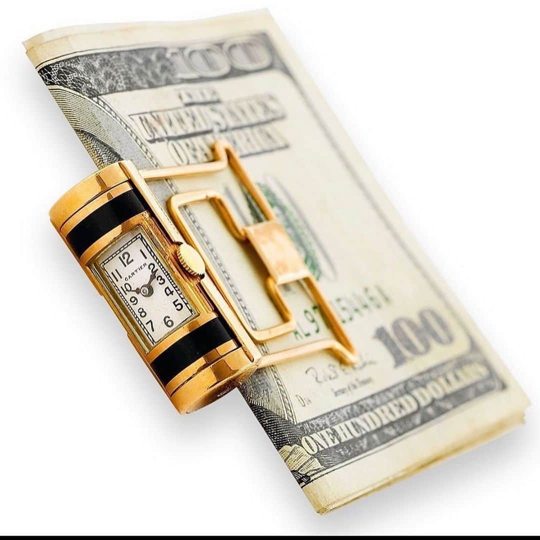 Daily Watchのインスタグラム：「This is a 1940s Cartier money clip watch in pink gold. The dial itself can be concealed at will by rotating the cylinder. Photo by @antiquorum」