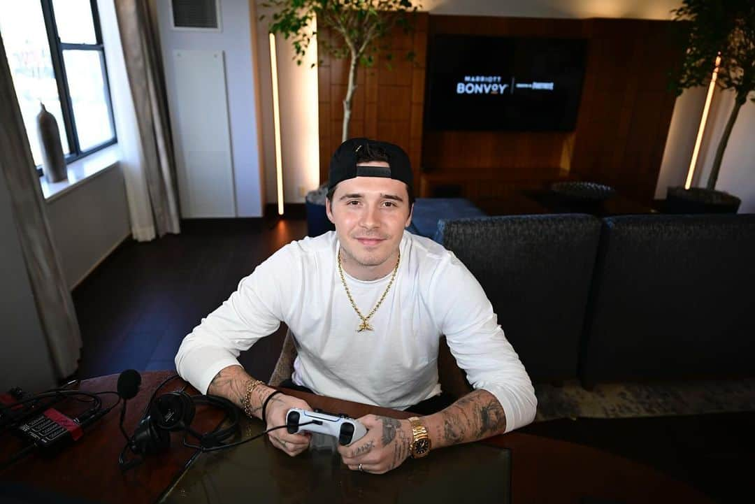 ブルックリン・ベッカムのインスタグラム：「Got to check out #MarriottBonvoyLand today in Fortnite and played some of these new mini games. Thanks for having me @marriottbonvoy #marriottbonvoypartner」