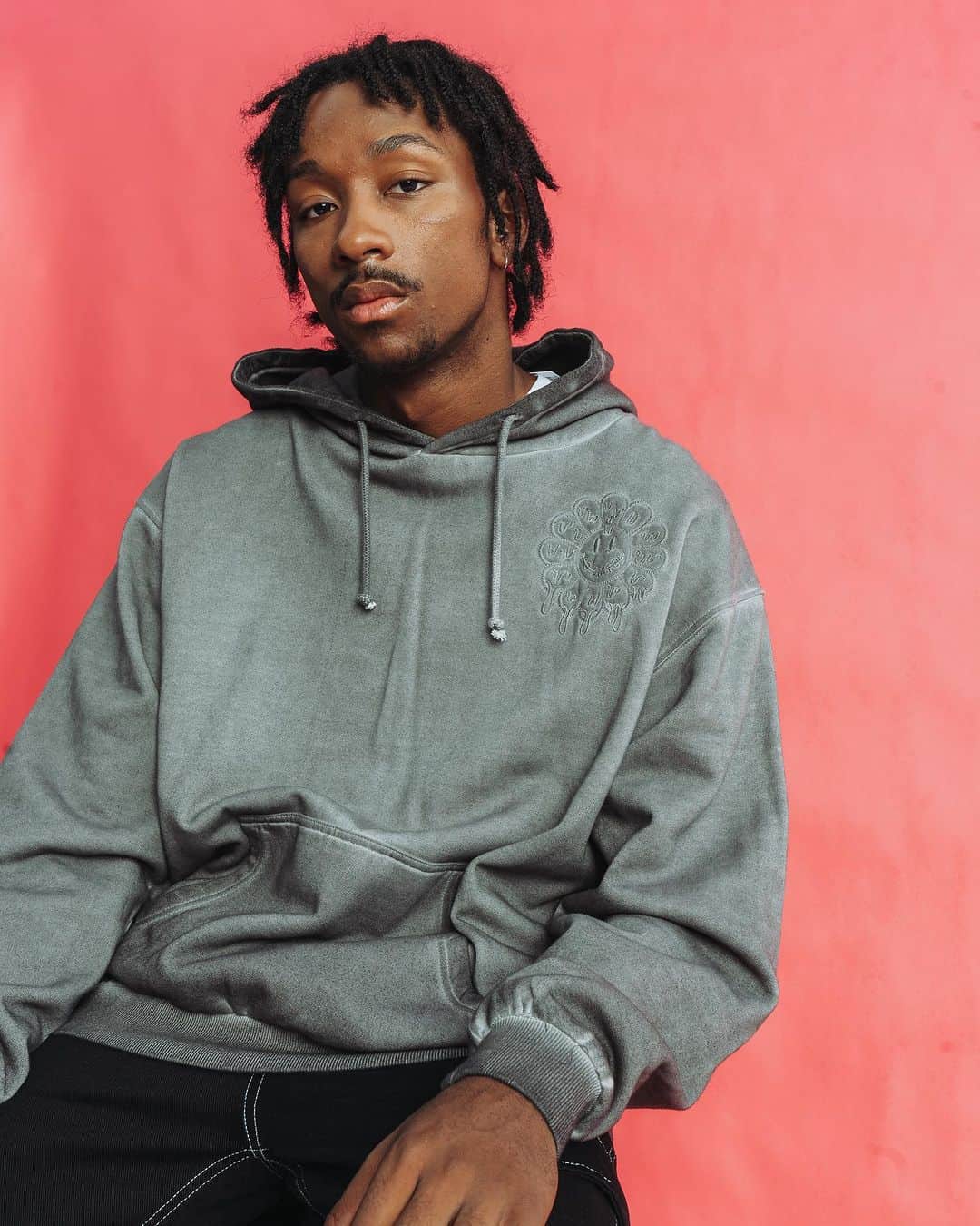 のインスタグラム：「Shoppe toi aussi ton sweat pour l'hiver qui arrive ❄️🥶  #elevenparis #newpost #new #newone #newcollection #newcollection #streetstyle #streetwear #fashion」