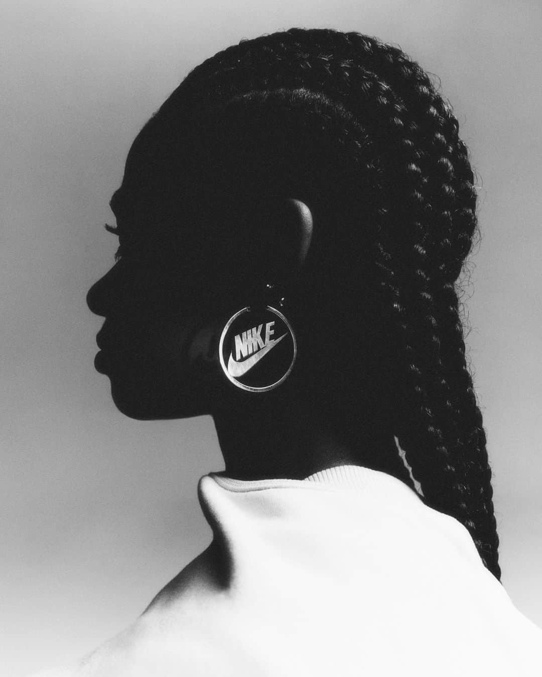 Nike Womenさんのインスタグラム写真 - (Nike WomenInstagram)「For Barcelona-based hip-hop dancer @afrrikk, dance is a very personal way to communicate without words. “You actually get to share a lot of feelings with the people you can dance with,” she says. What’s your favorite way to communicate without words?」11月4日 1時01分 - nikewomen
