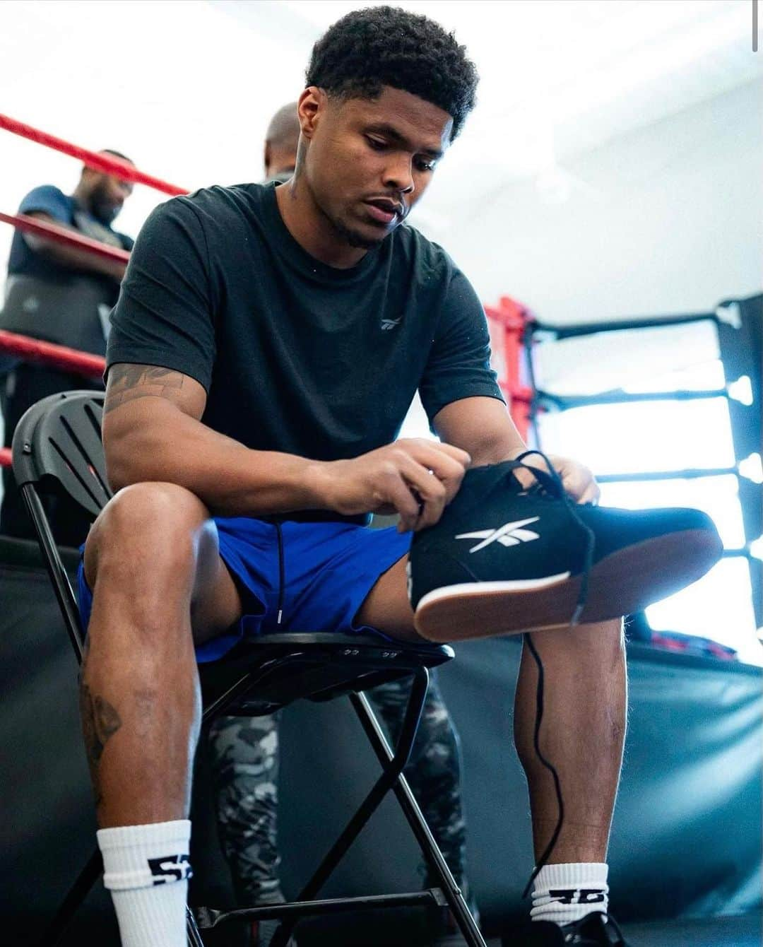 アレン・アイバーソンのインスタグラム：「Happy to welcome a generational talent @shakurstevenson to the @reebok family. @shaq #LetsGo!」