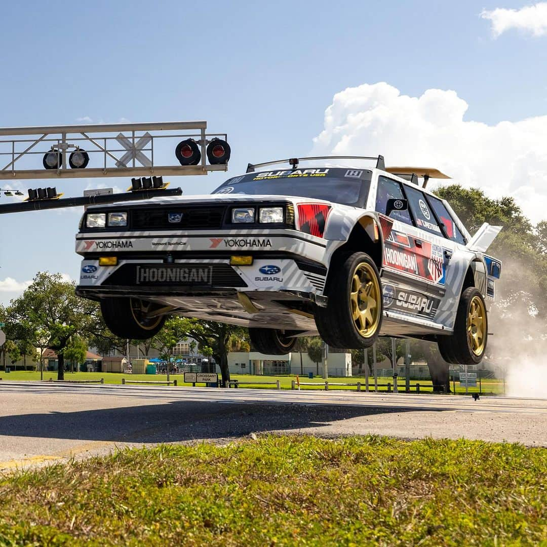 Subaru Rally Team USAのインスタグラム：「@travispastrana taking off during #Gymkhana2022  If you’re planning on attending @semafestofficial, grab a ticket and head over to @thehoonigans lot at 12:30pm PT to see Travis hoon the #Huckster.  Tickets are still available!  #vermontsportscar #subaru #motorsports #gymkhana #hoonigan #sema」