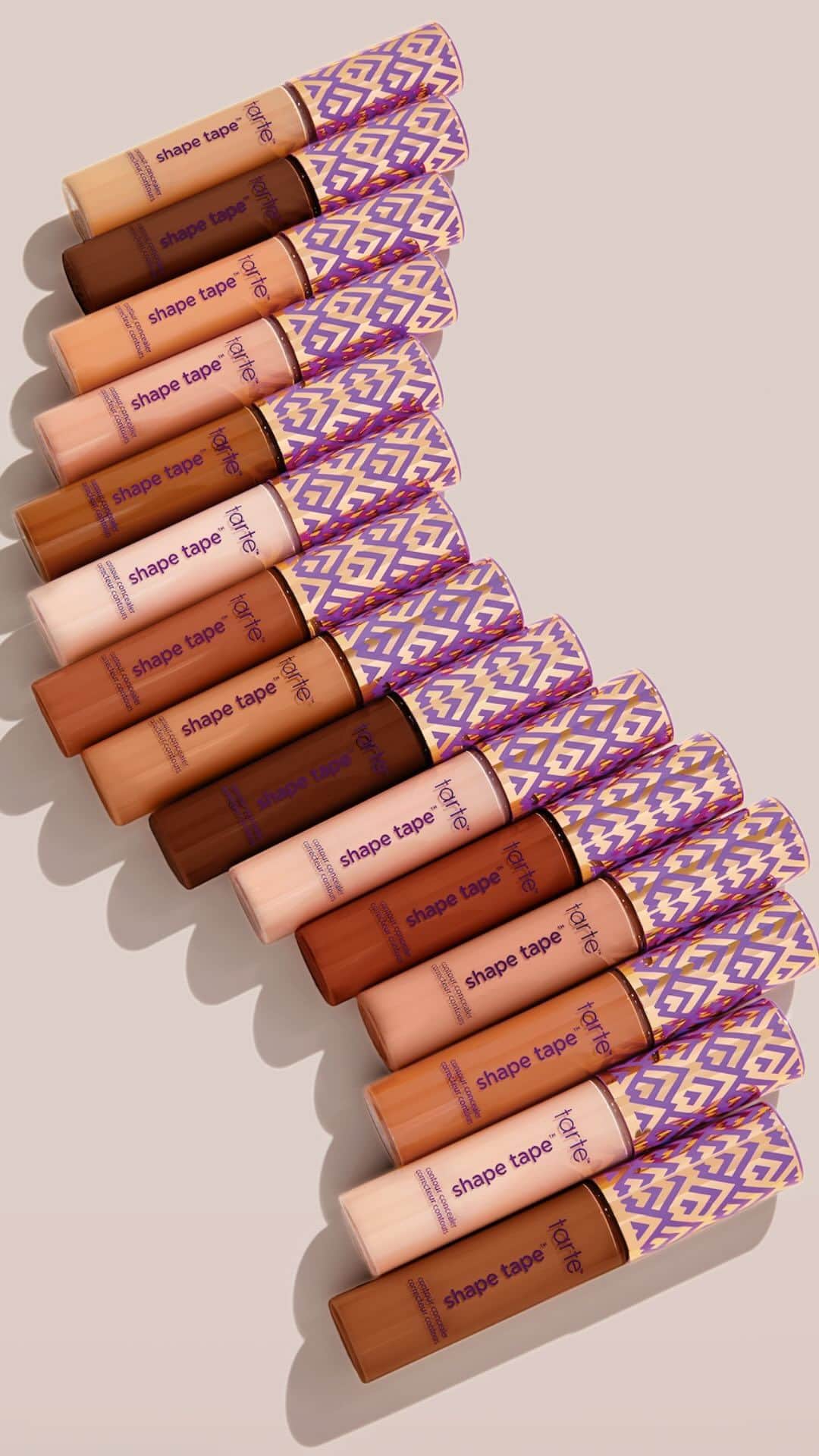 Tarte Cosmeticsのインスタグラム：「The power of shape tape is real! 🪄 Our tattoo-covering & award-winning shape tape concealer is packed with ingredients like plant butters & licorice root to smooth & hydrate while brightening dull skin. ✨  Shop this vegan matte, full-coverage concealer on tarte.com! 🤩  #tartecosmetics #rethinknatural」