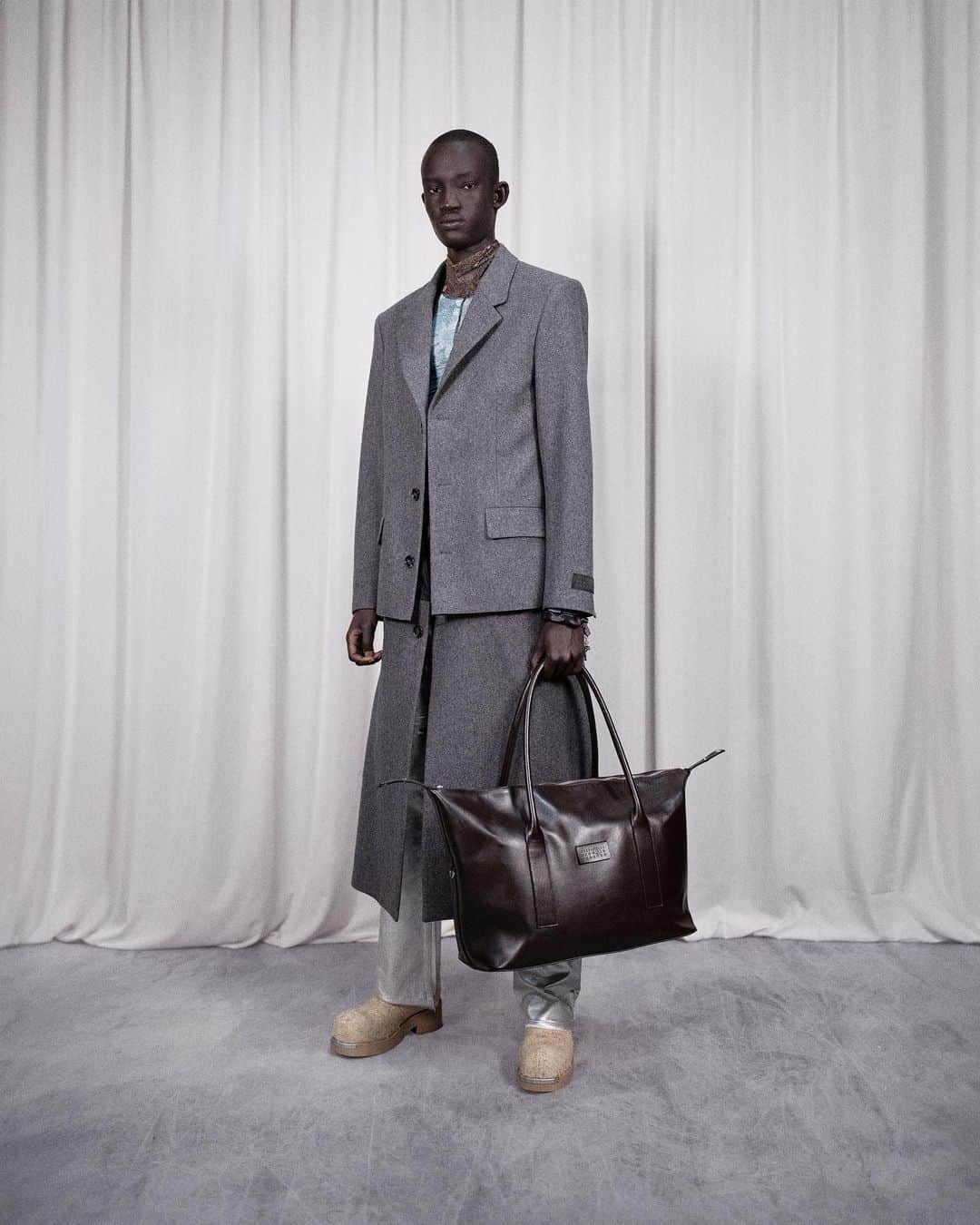 MM6 Maison Margielaのインスタグラム：「#MM6 Maison Margiela Autumn-Winter 2023 Show Collection  Available in store and online.」