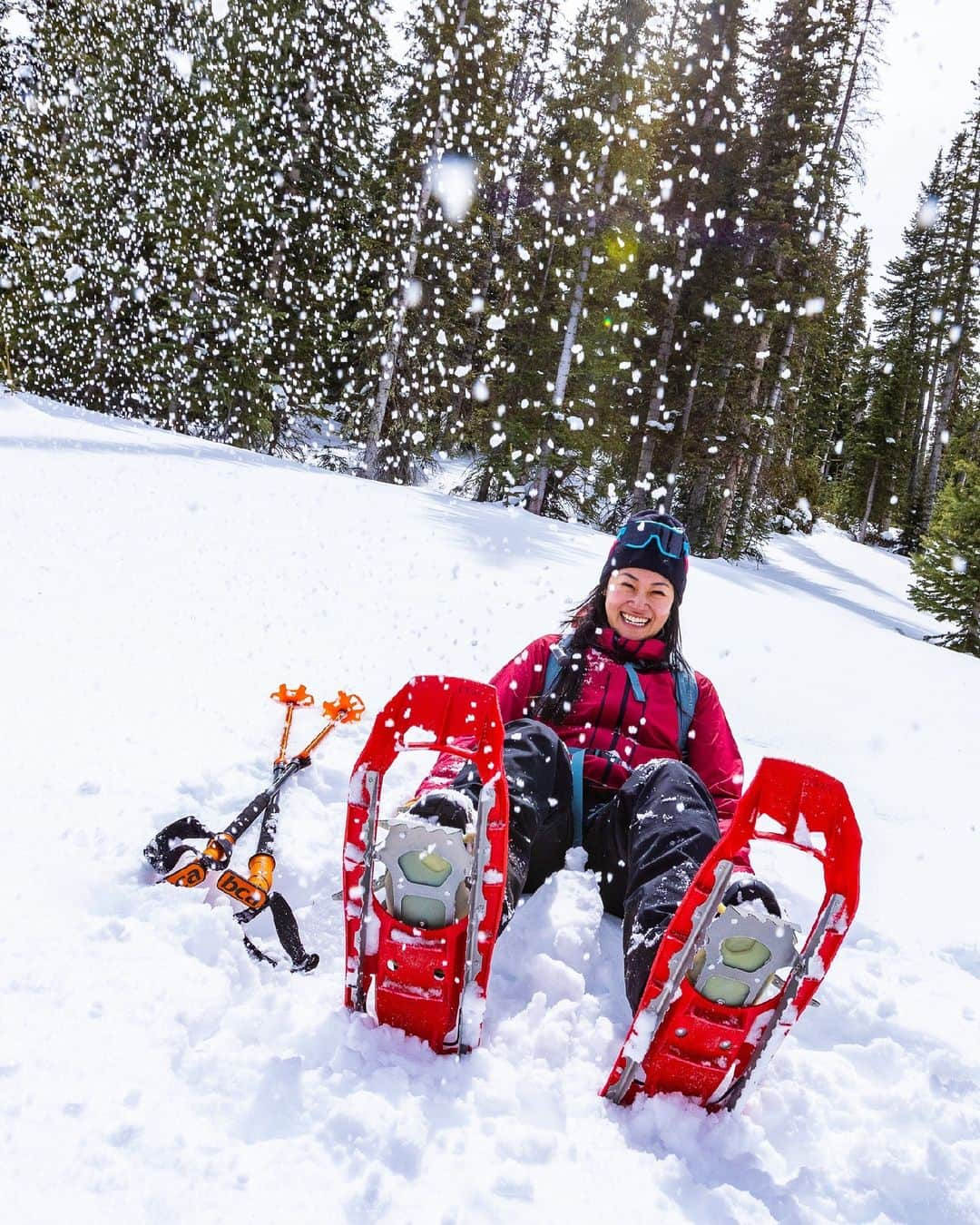 オスプレーさんのインスタグラム写真 - (オスプレーInstagram)「Alpine. XC. Bike. Snowshoe. The Glade doesn’t discriminate.   Equipped with an all-new 2.5-liter reservoir, insulated hose, and bite valve cover, this streamlined all-mountain hydration pack keeps your thirst quenched in cold weather—no matter your winter sport of choice.  #OspreyPacks」11月4日 1時32分 - ospreypacks