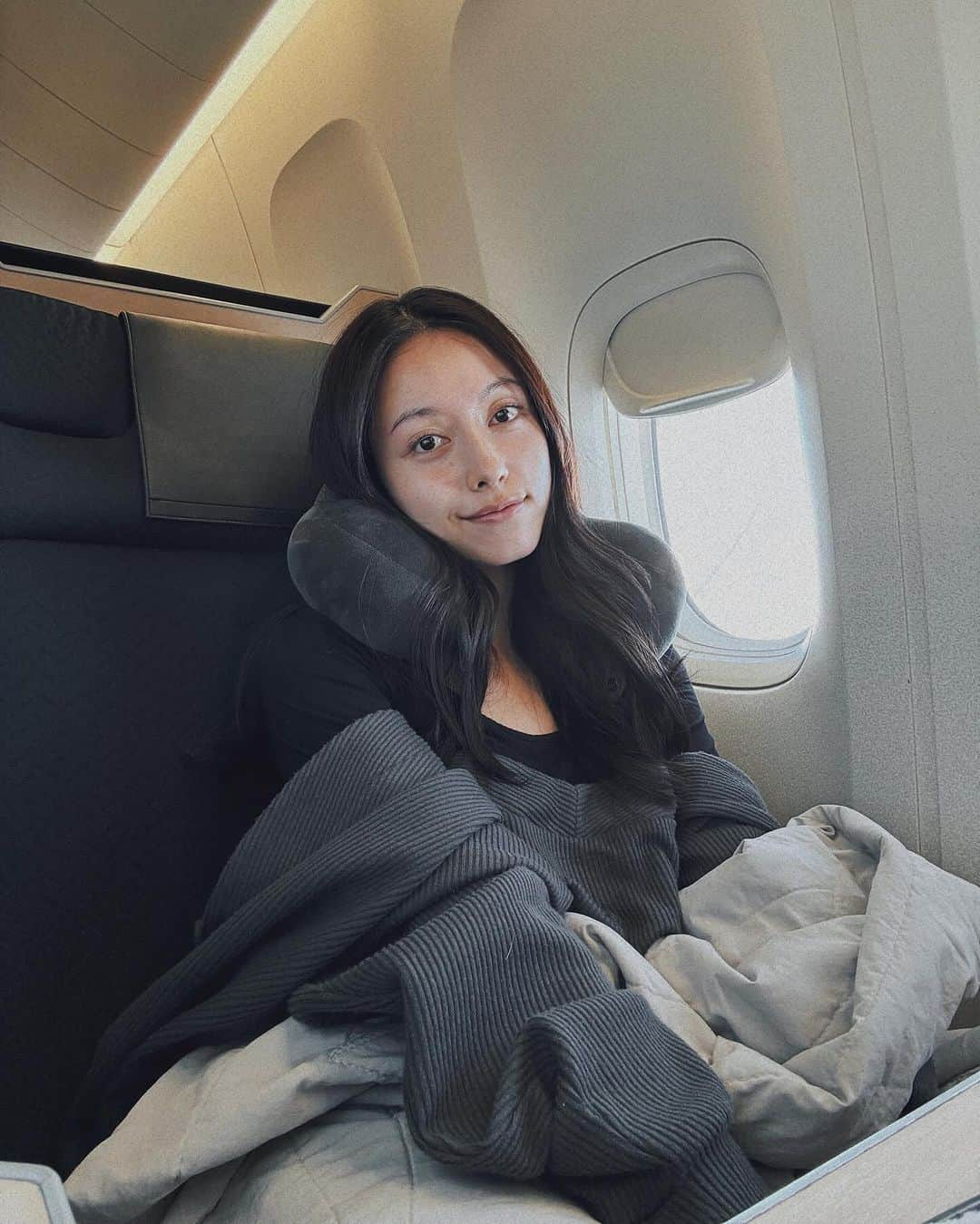 チャナナ沙梨奈さんのインスタグラム写真 - (チャナナ沙梨奈Instagram)「✈️ ほぼ寝てた✌︎」11月4日 1時36分 - chananasarina