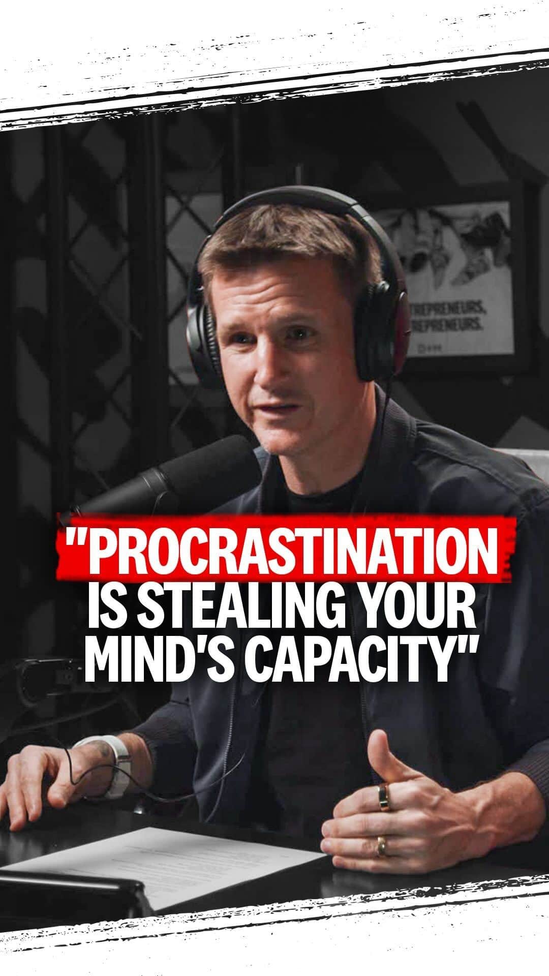 ロブ・ディアデックのインスタグラム：「Procrastination is stealing your mind’s capacity.  #BuildWithRob Episode 93: “Why You’re Overwhelmed So Easily”」