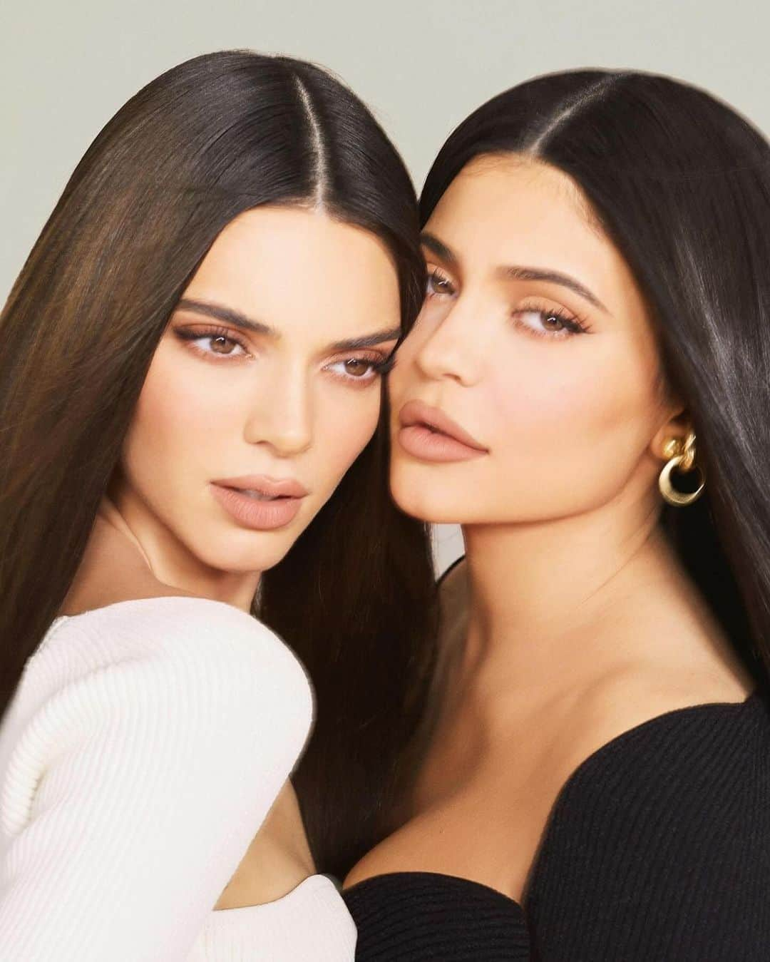 Kylie Cosmeticsさんのインスタグラム写真 - (Kylie CosmeticsInstagram)「happy birthday @kendalljenner 🤍」11月4日 1時49分 - kyliecosmetics