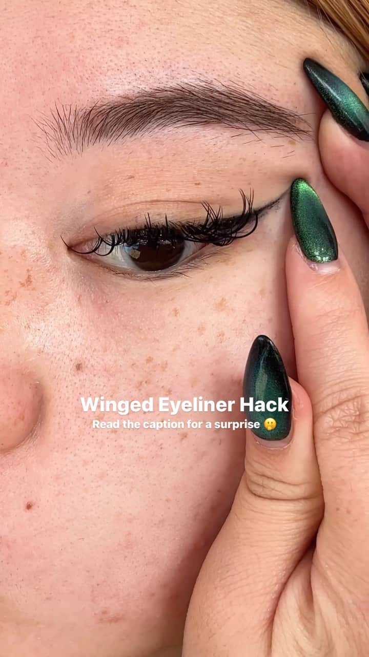 Milk Makeupのインスタグラム：「Never not using this hack for eyeliner now 🤞   And, cause we know you’re wondering, @iley.c (she/they) uses Infinity Eyeliner in shade Outer Space which you can get FOR FREE now through 11/07 on MilkMakeup.com with any $65+ purchase 😏 No code needed 🖤 #milkmakeup #eyelinerhack #wingedeyeliner」