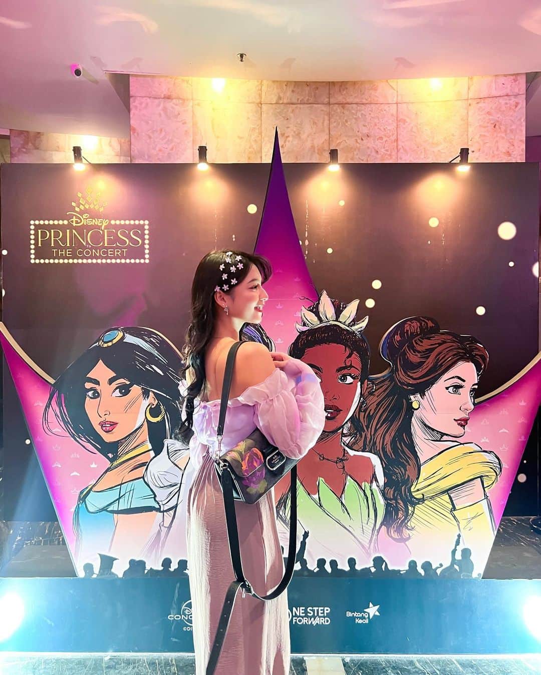 のインスタグラム：「👸👑💫🌟💜✨」