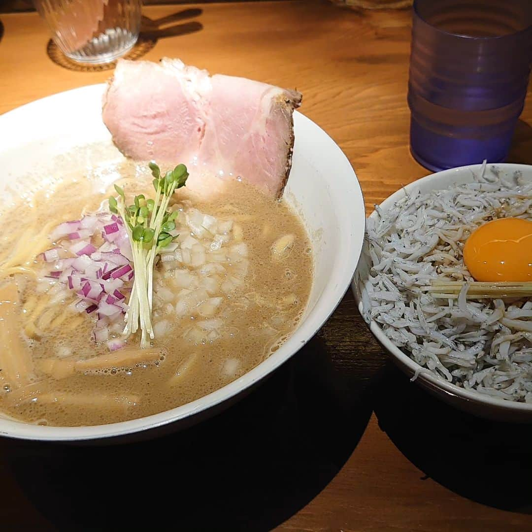 長塚全のインスタグラム：「締めラーメン」