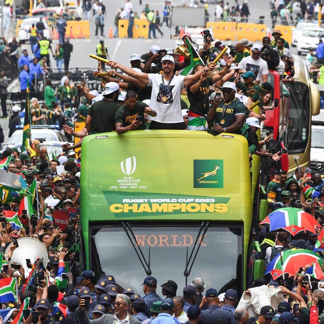 ラグビーリーグ・ワールドカップのインスタグラム：「Cape Town is showing their love for the Rugby World Cup champs  #RWC2023」