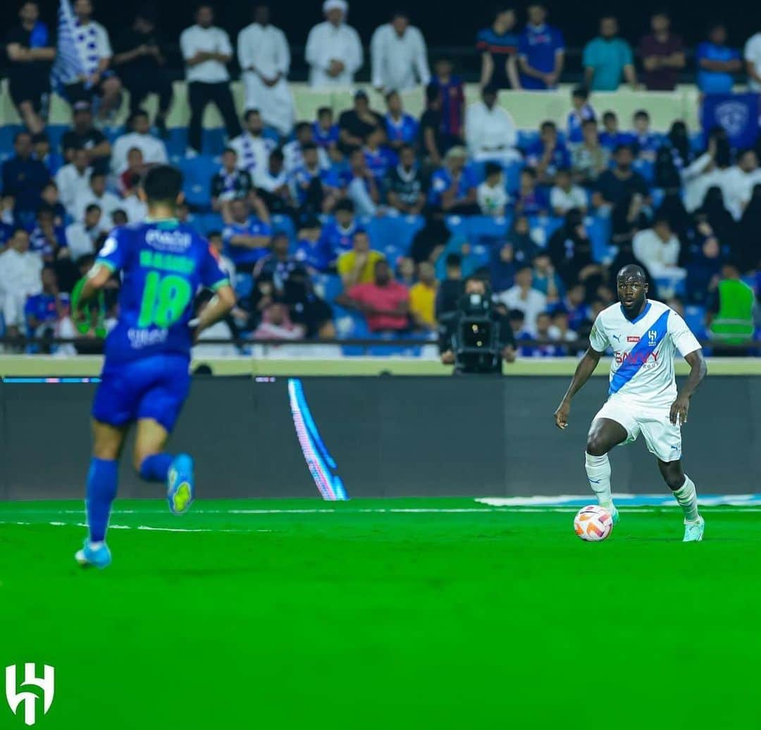 カリドゥ・クリバリさんのインスタグラム写真 - (カリドゥ・クリバリInstagram)「Another important win 🙌🏿 💙  🔵 #AlFateh_AlHilal 0-2 #RoshnSaudiLeague  💪🏿 #KK」11月4日 3時43分 - kkoulibaly26