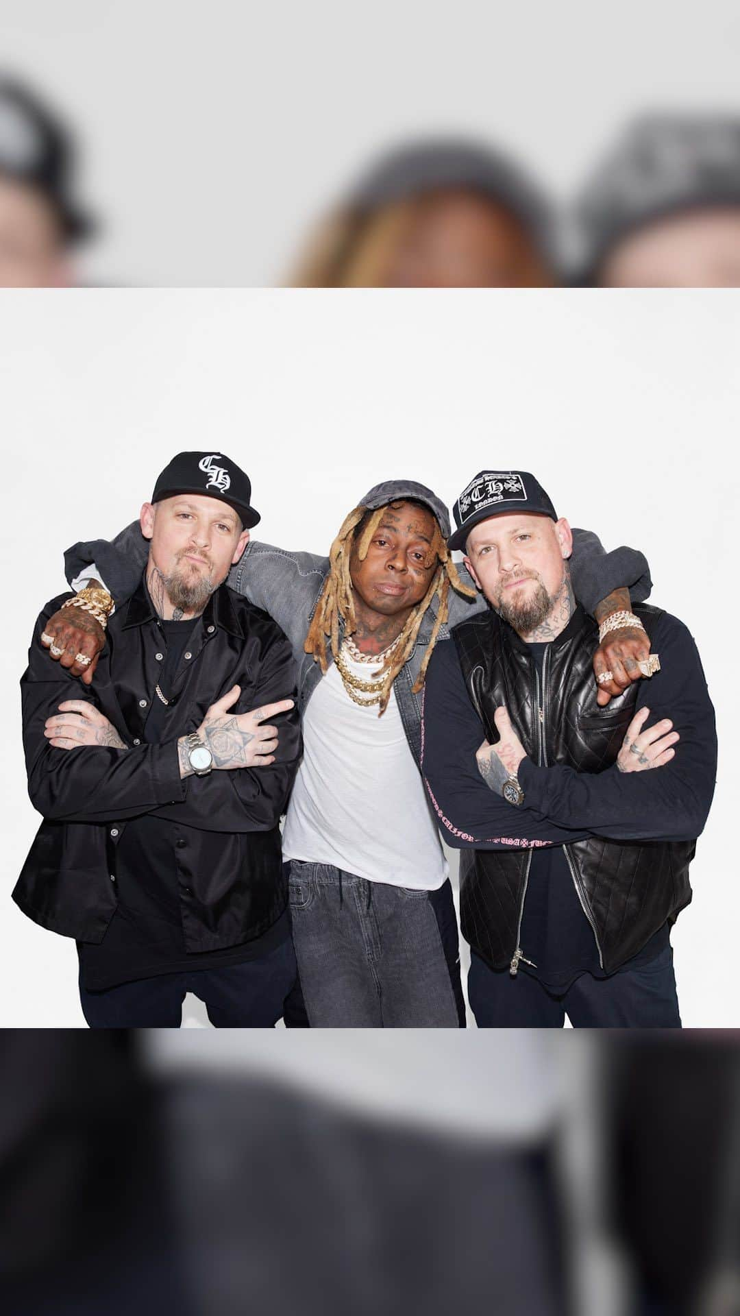 ジョエル・マッデンのインスタグラム：「@liltunechi is joined by @joelmadden and @benjaminmadden of @goodcharlotteband on a new episode of #YoungMoneyRadio! They discuss hip-hop’s influence on the band, business ventures, and sharing the stage at @whenwewereyoungfest. Listen at the link in bio.」