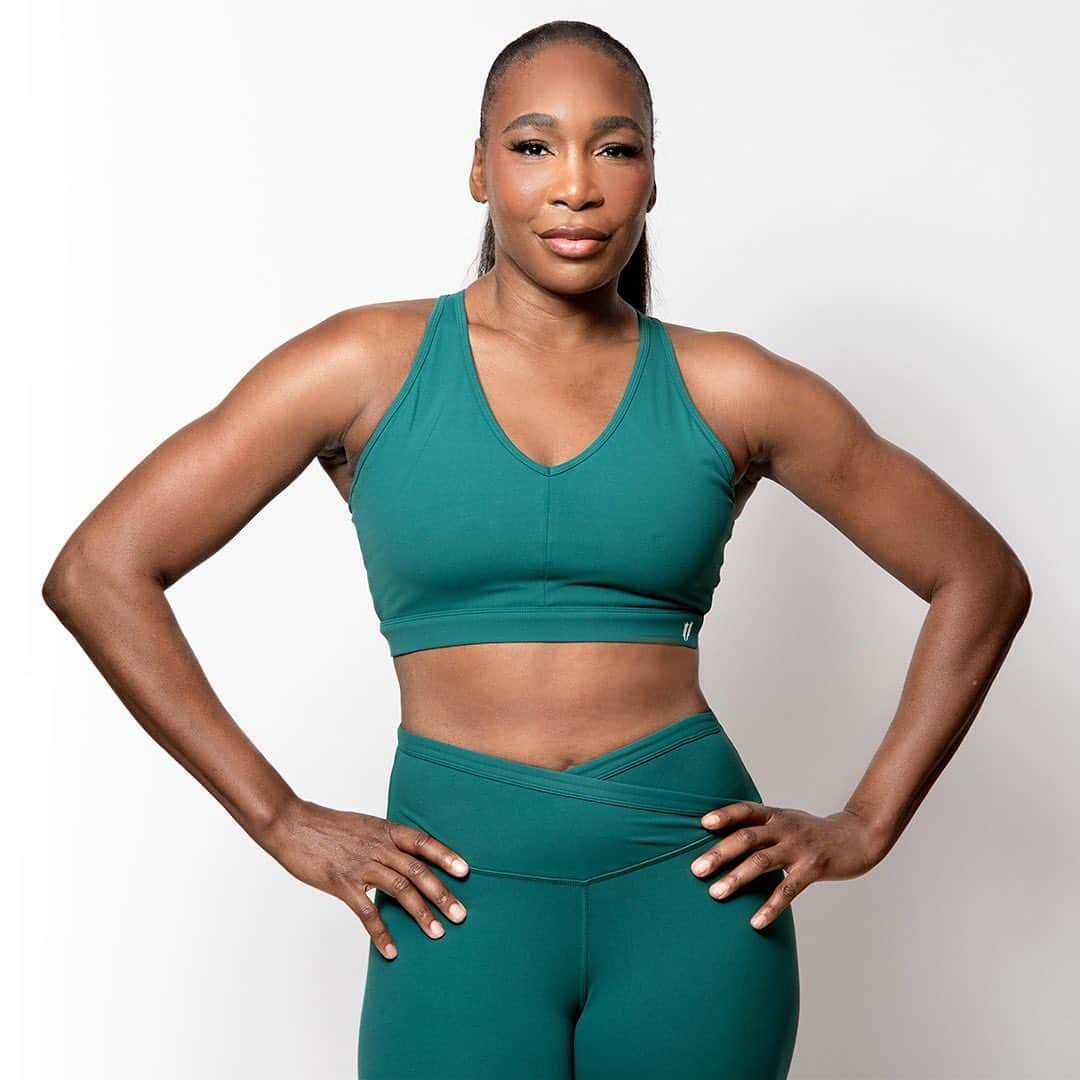 ビーナス・ウィリアムズさんのインスタグラム写真 - (ビーナス・ウィリアムズInstagram)「Introducing: EleVen by Venus Williams X CorePower Yoga ✨  We’re so excited to announce our collaboration with @elevenbyvenus! Our teams have worked together with @venuswilliams to bring you an exclusive capsule collection of 7 fashion-forward activewear styles to make you feel your most confident. Shop the EleVen by Venus Williams X @corepoweryoga collection now at the link in our bio and in select studios nationwide!」11月4日 4時19分 - venuswilliams